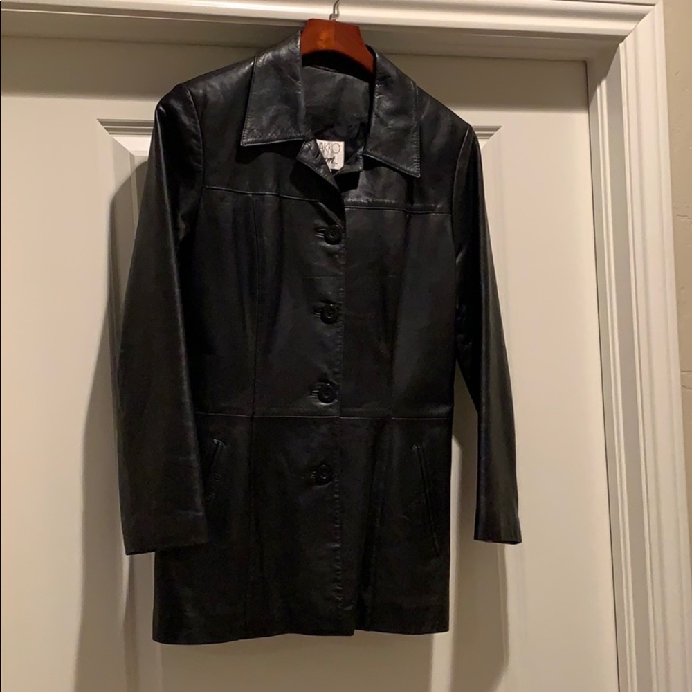 Vakko Sport black leather jacket. Size small.